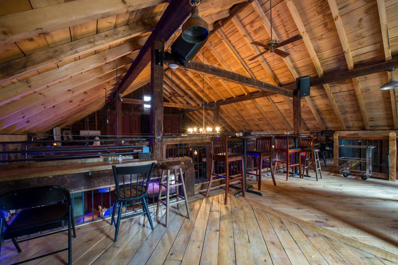 The Egremont Village Inn South Egremont Ngoại thất bức ảnh