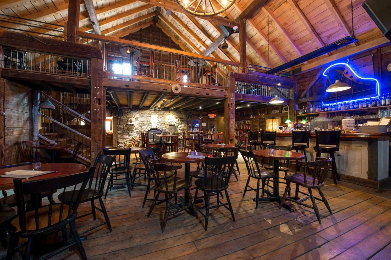 The Egremont Village Inn South Egremont Ngoại thất bức ảnh